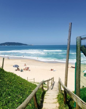 Loft 2 Suítes 1,5km da praia